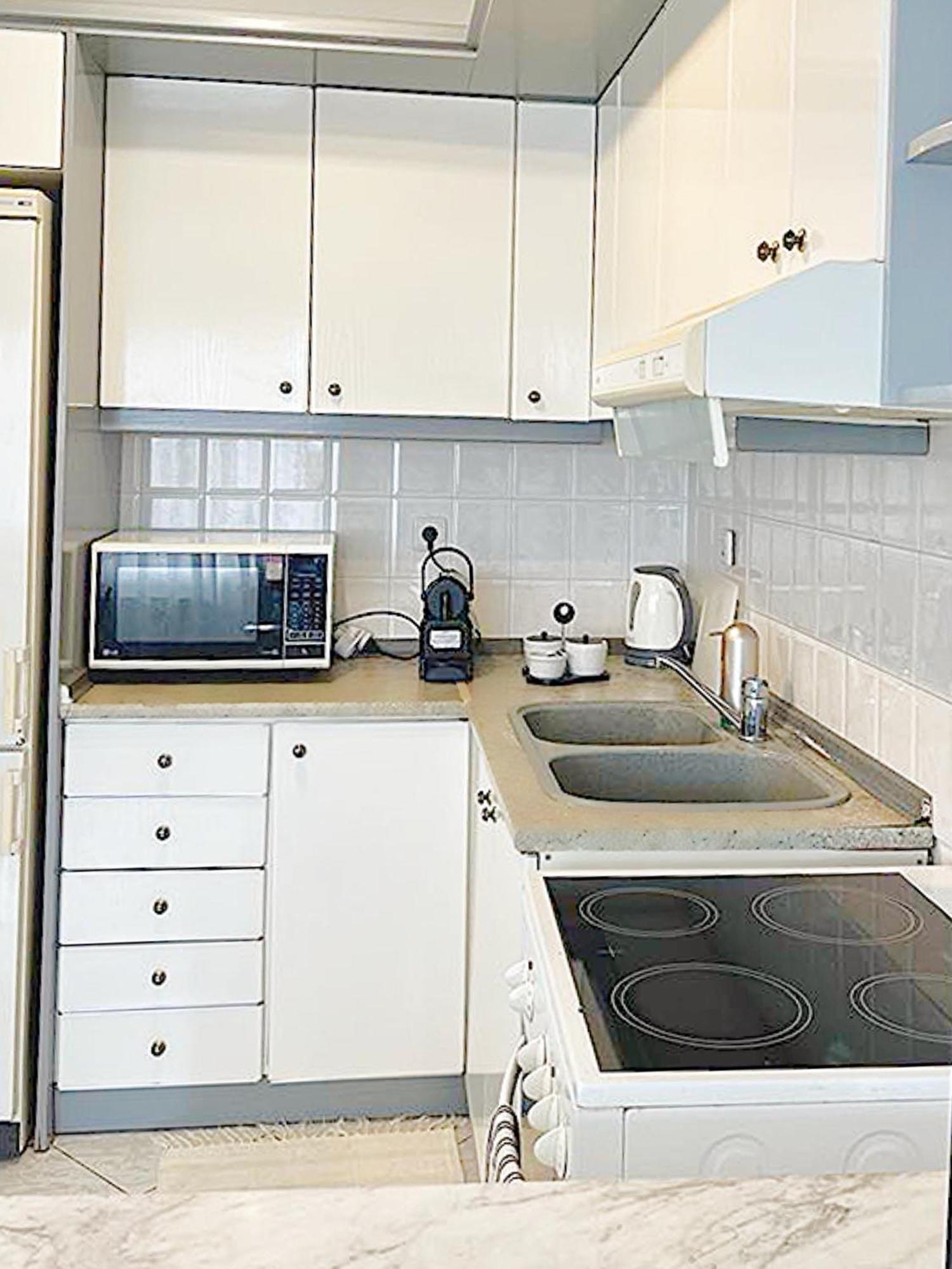 Jacque'S Boutique Suite سالونيك الغرفة الصورة